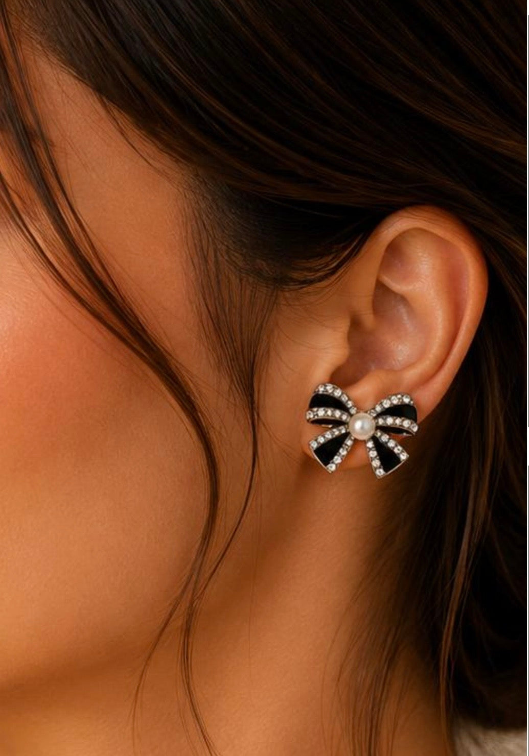 Elegant Black Bow Pearl Stud Earrings