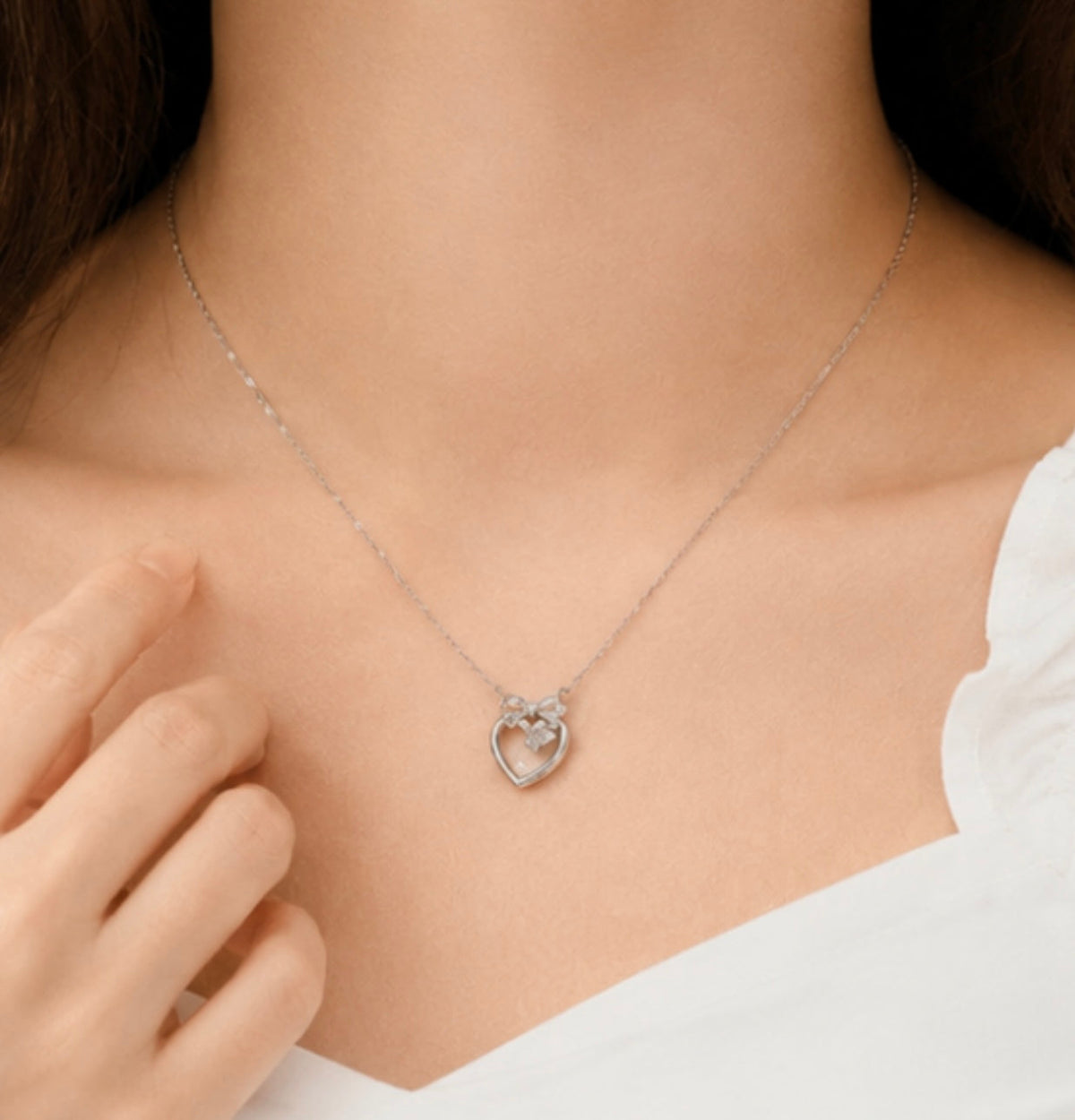 Transform Your Style with Our Elegant Necklaces Collection