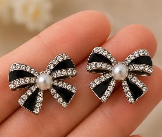 Elegant Black Bow Pearl Stud Earrings