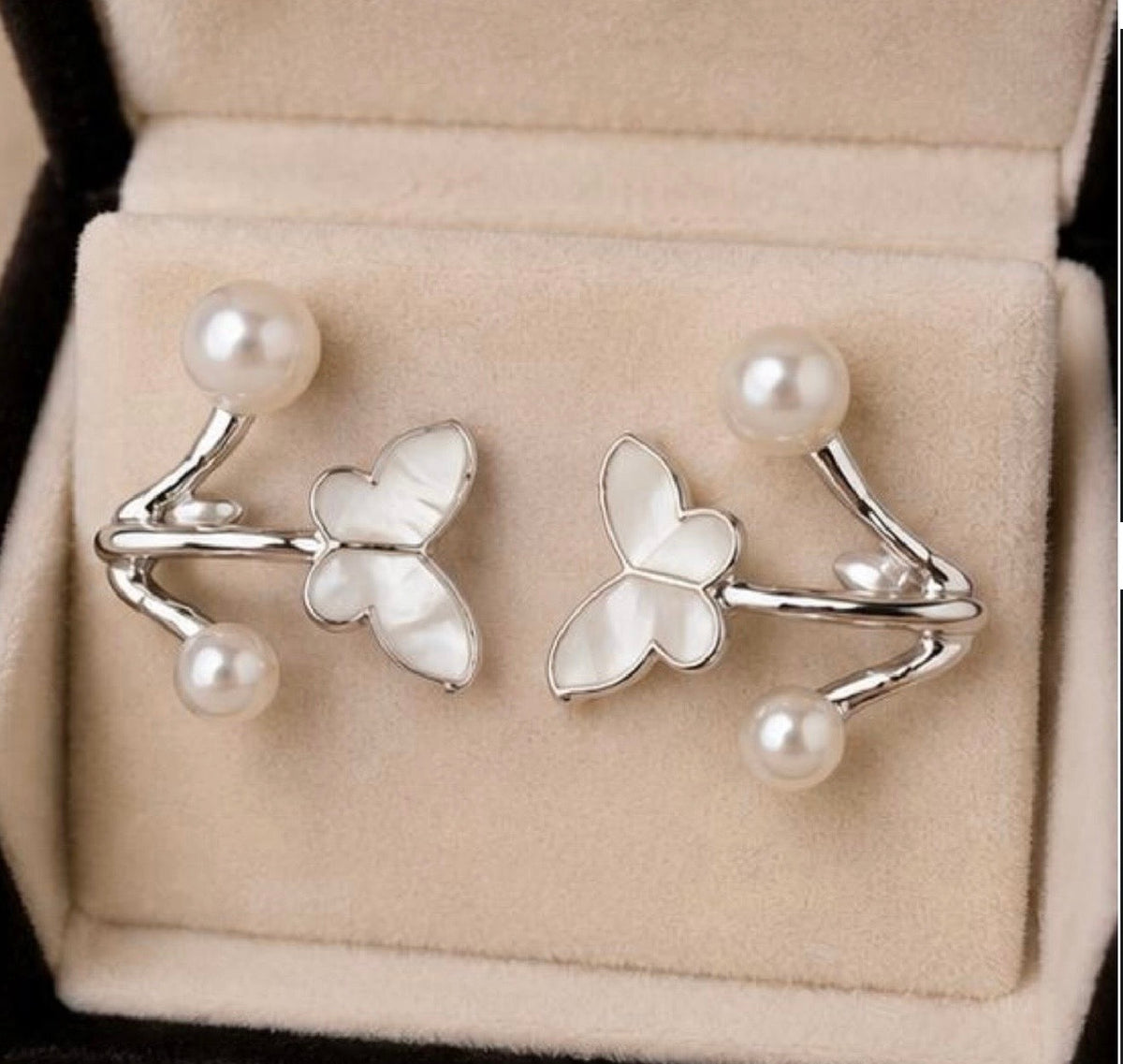 Charming Elegant Butterfly Earrings