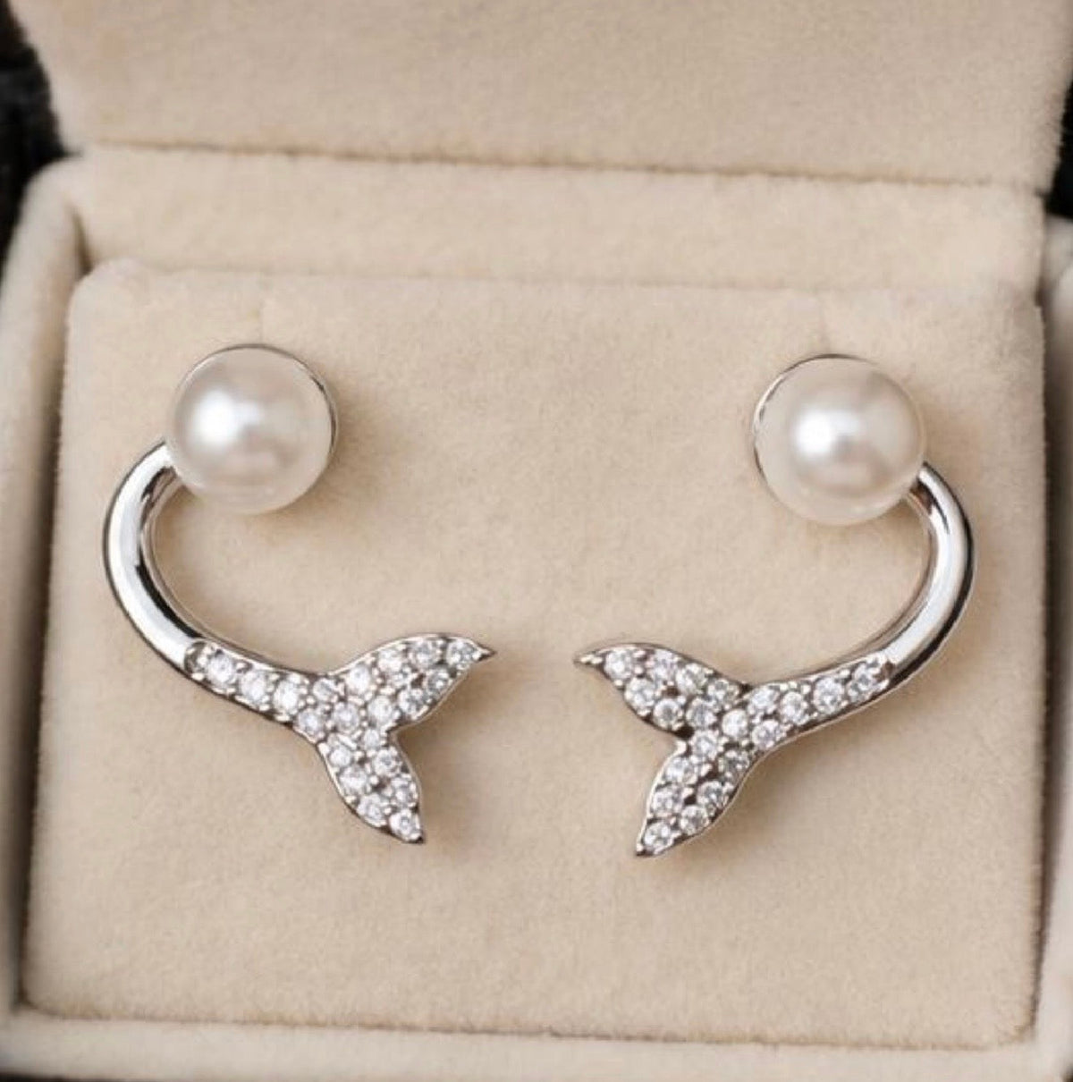 Elegant Silver Whale Tail Earrings