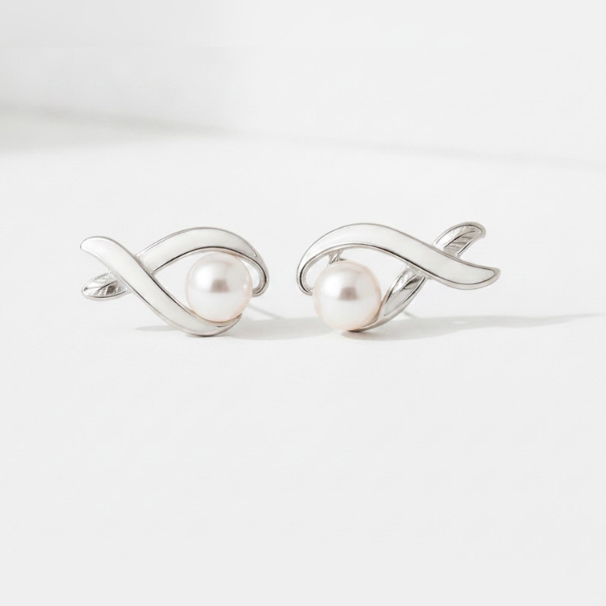 Elegant Pearl Earrings: Graceful Wave-Inspired Jewelry for Women - GiftHubBrand