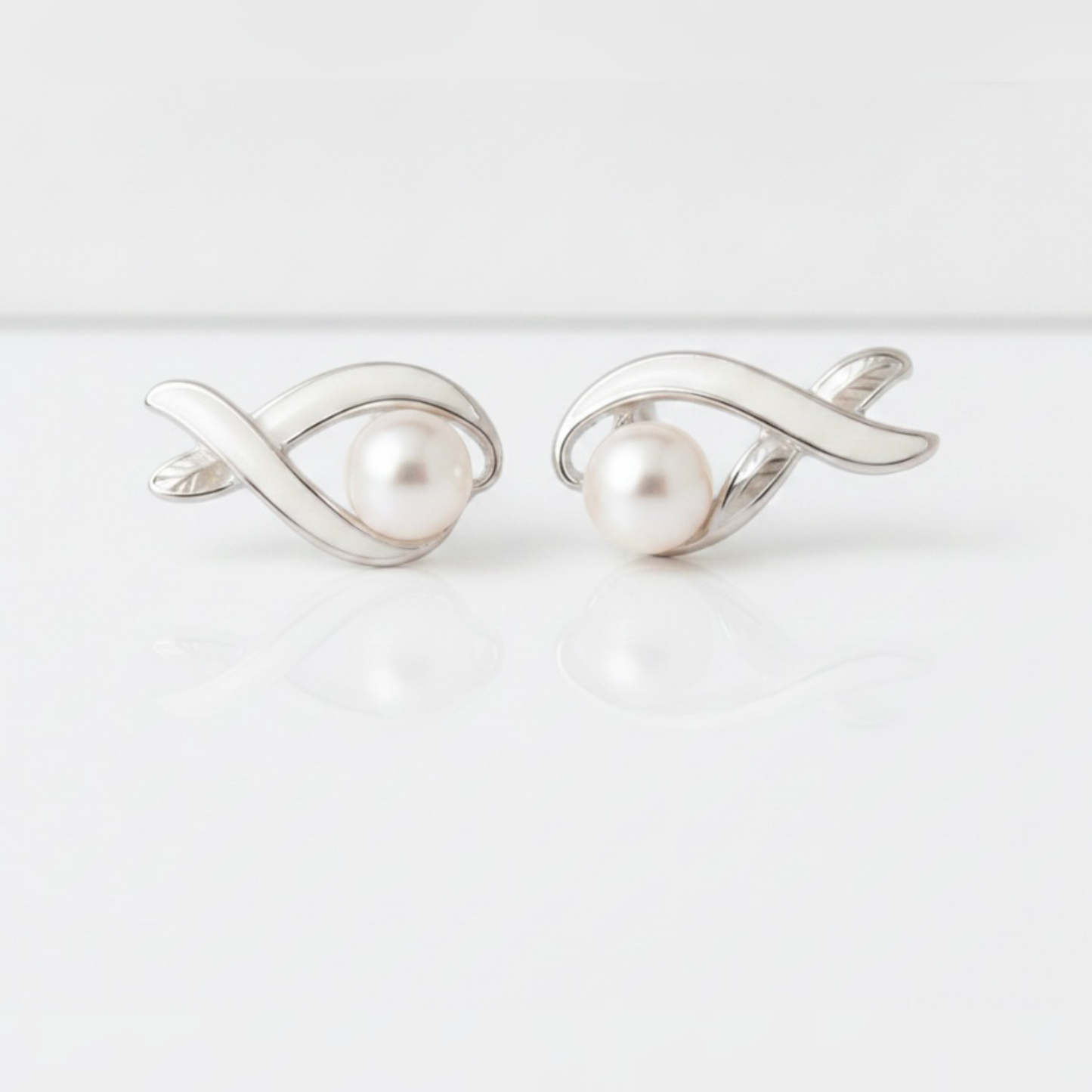 Elegant Pearl Earrings: Graceful Wave-Inspired Jewelry for Women - GiftHubBrand