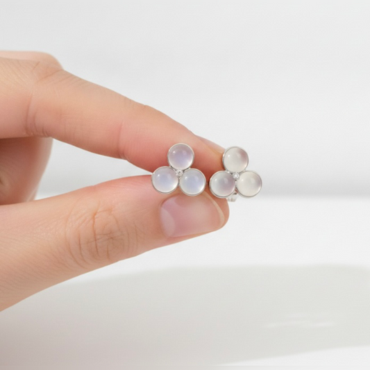 Elegant White Flower Earrings: Timeless Charm for Every Occasion - GiftHubBrand