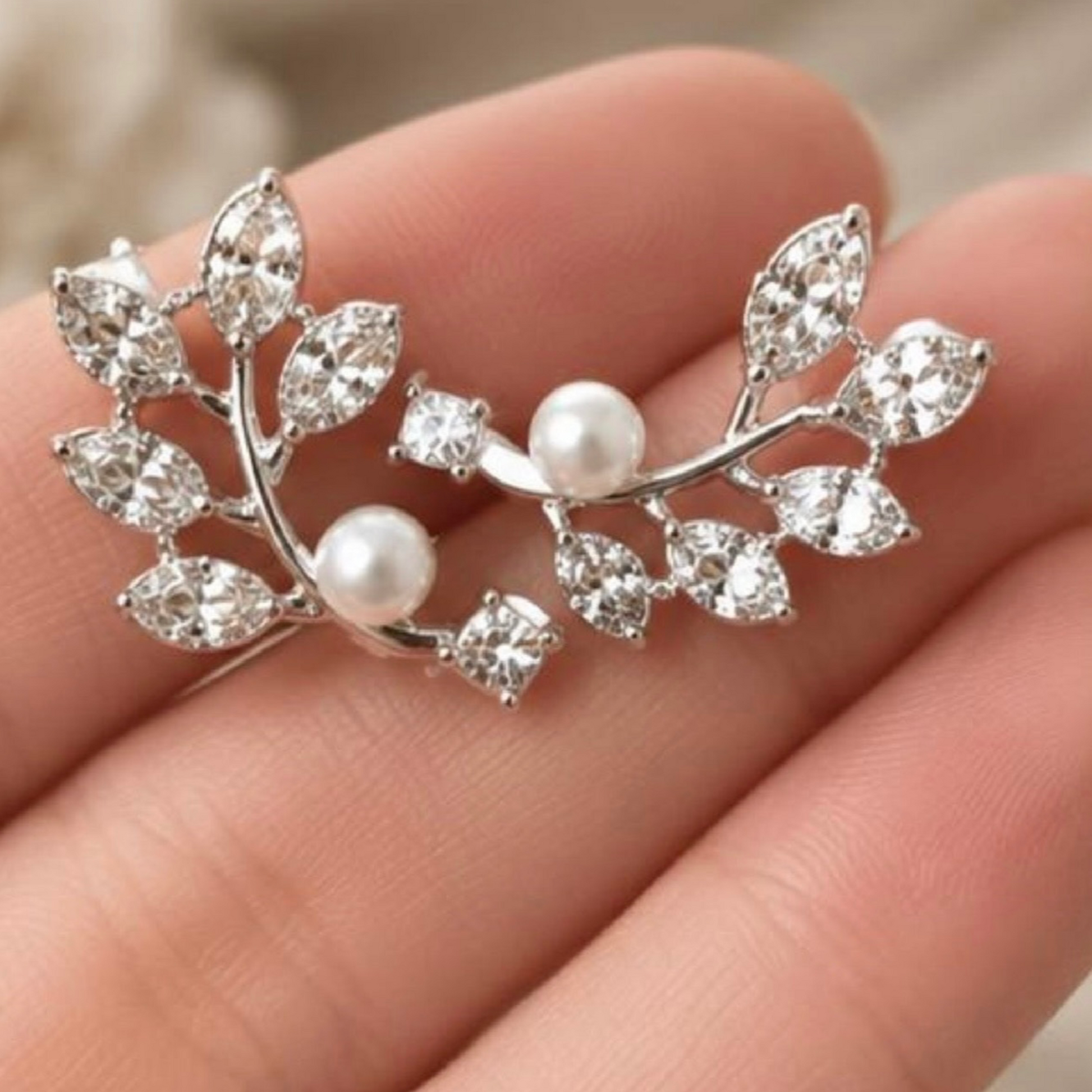 Elegant Crystal Leaf Earrings: Enhance Your Style with Nature-Inspired Charm - GiftHubBrand