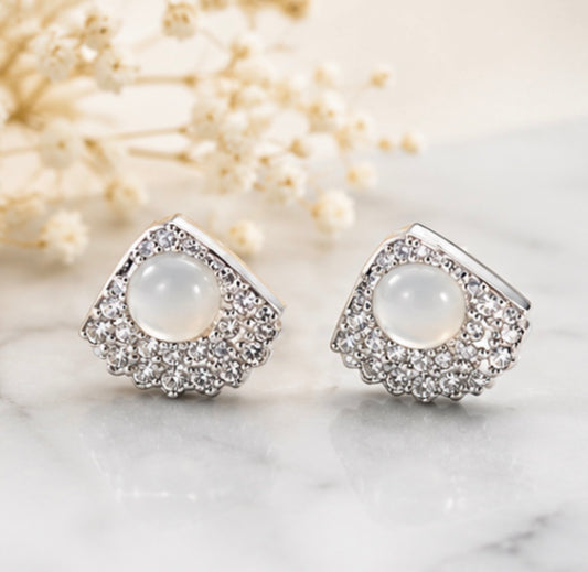 Elegant Crystal Pearl Stud Earrings – Silver Tone