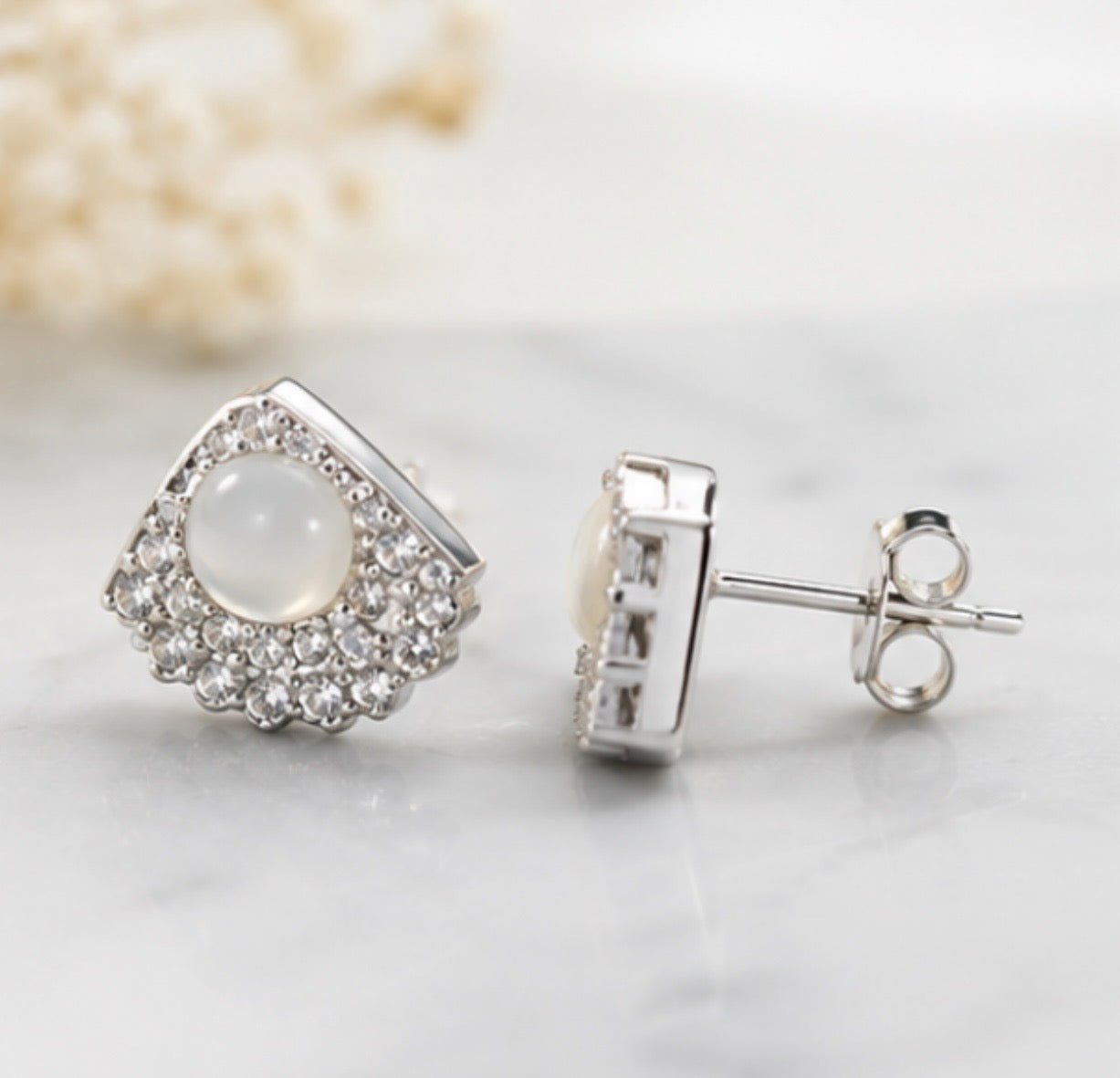 Elegant Crystal Pearl Stud Earrings – Silver Tone